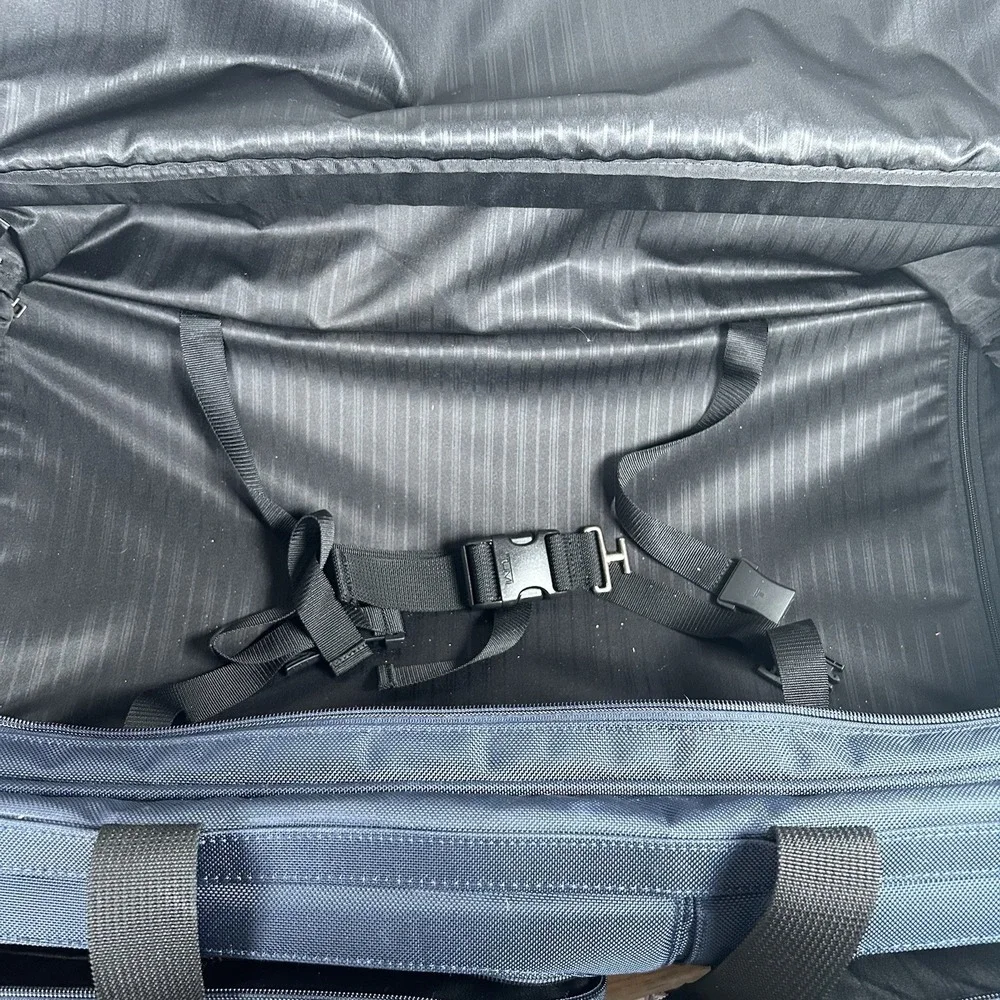 TUMI ALPHA G4 Large 2 Wheeled Rolling Split Duffel Bag Travel Luggage 34.5